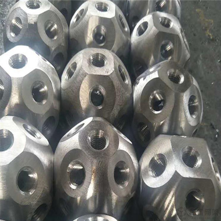 张家港螺栓球网架加工安装方法